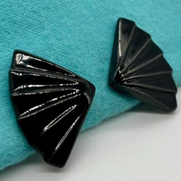 Vintage Lucite Plastic Earrings Similar to Bakelite Black Fan Shape, Screw-Backs - Picture 4 of 10